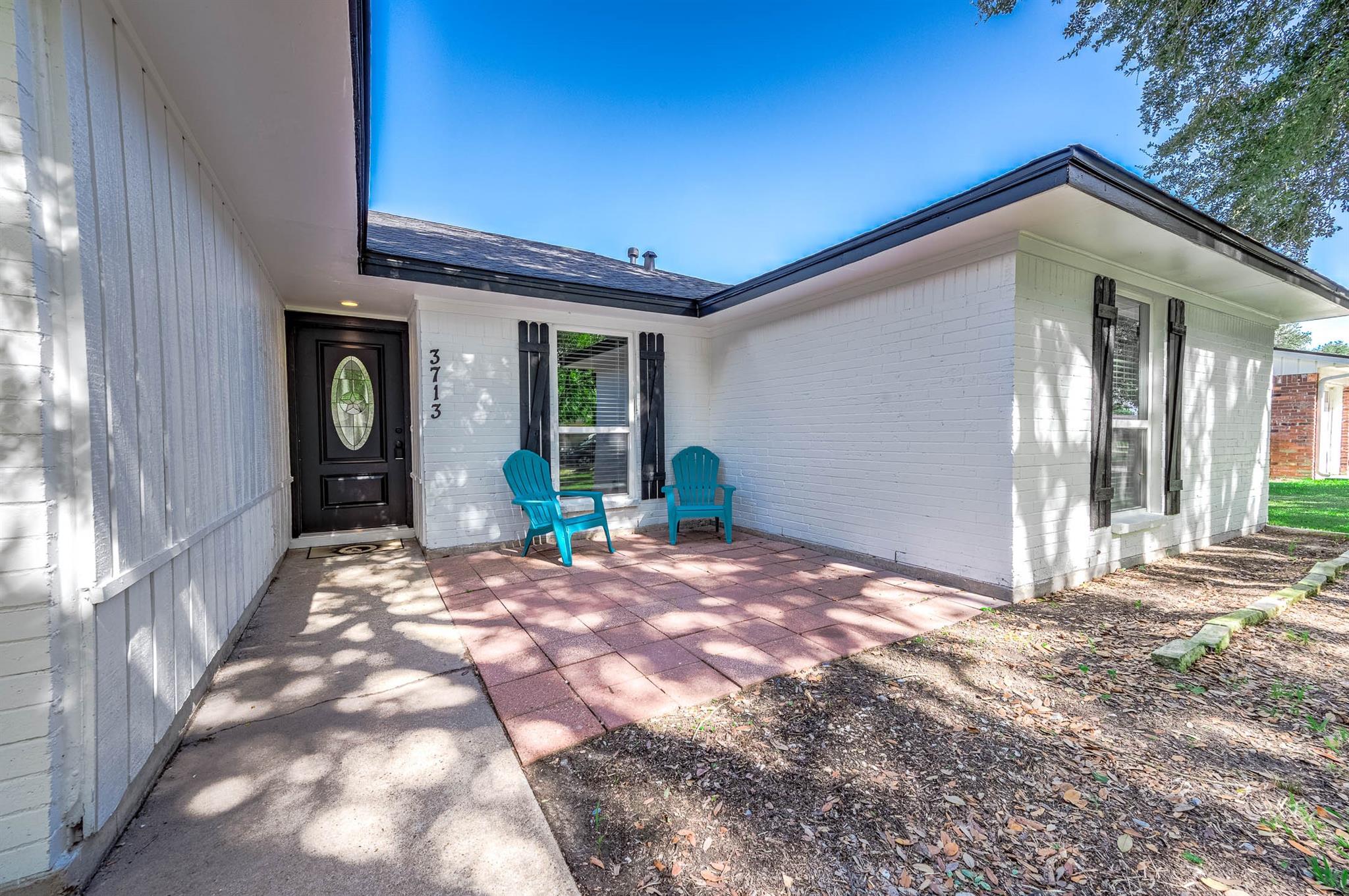 3713 Wilshire Drive