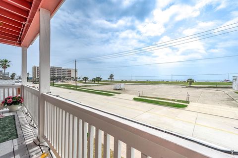 Photo of 3412 Avenue S #2, Galveston, TX 77550 (MLS # 80391172)