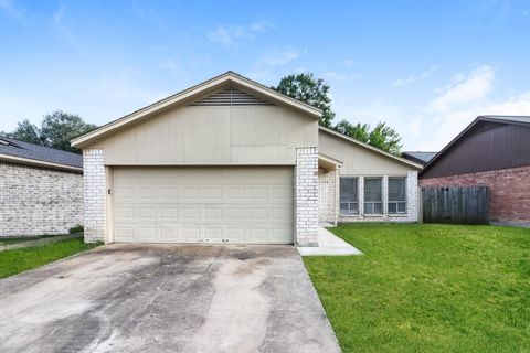 Photo of 1308 Wilson Drive, Rosenberg, TX 77471 (MLS # 6048249)