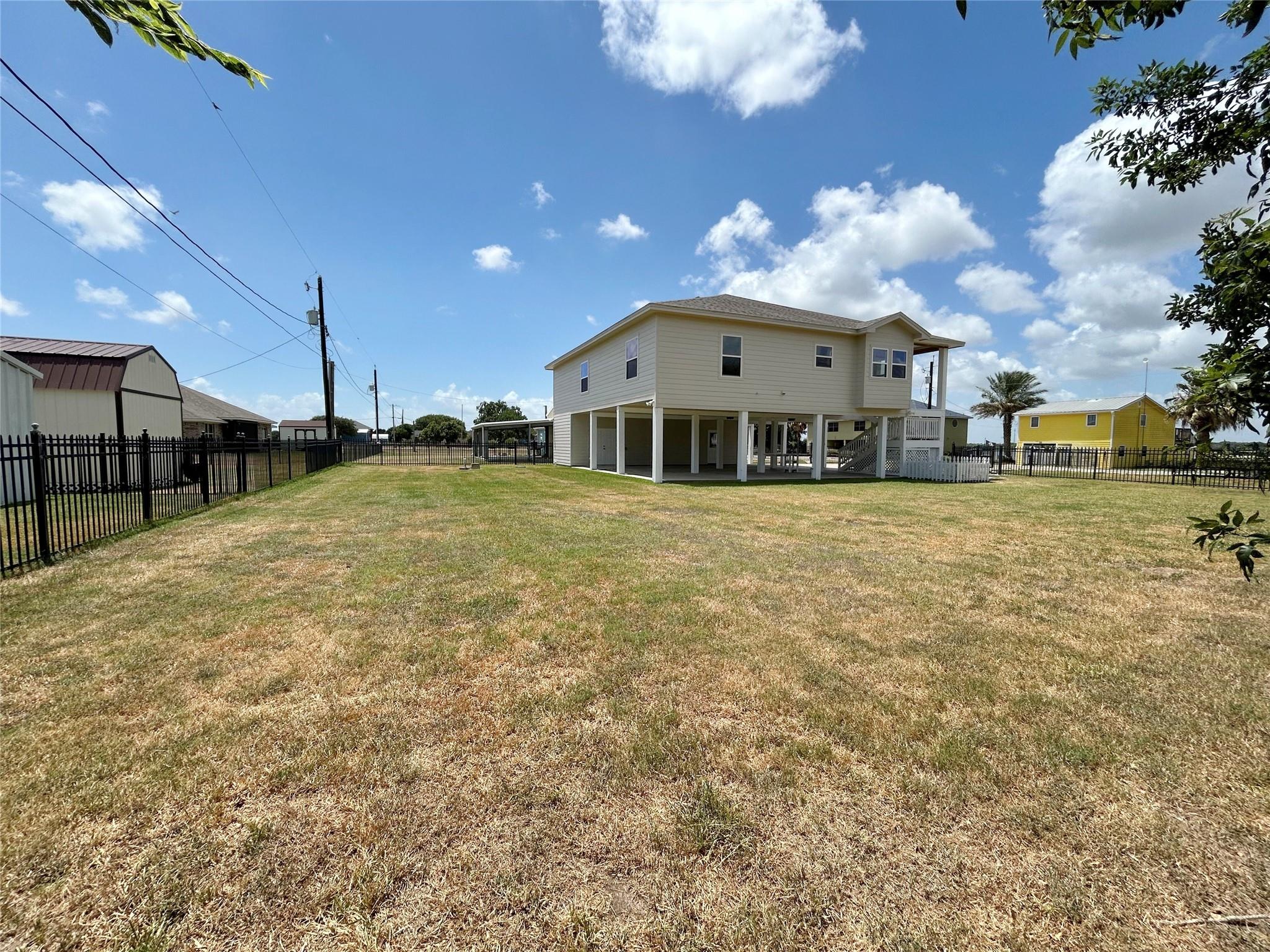 811 W Bayshore Drive
