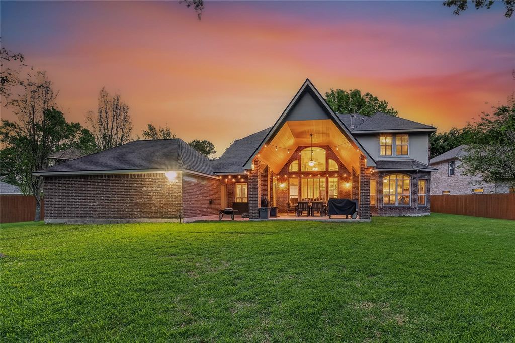 Photo of 14327 Norhill Pointe Drive, Houston, TX 77044 (MLS # 44699554)