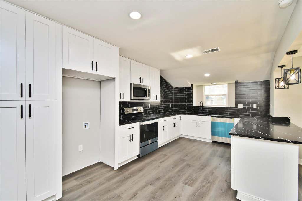 Photo of 2035 Round Spring Drive, Houston, TX 77339 (MLS # 34188771)