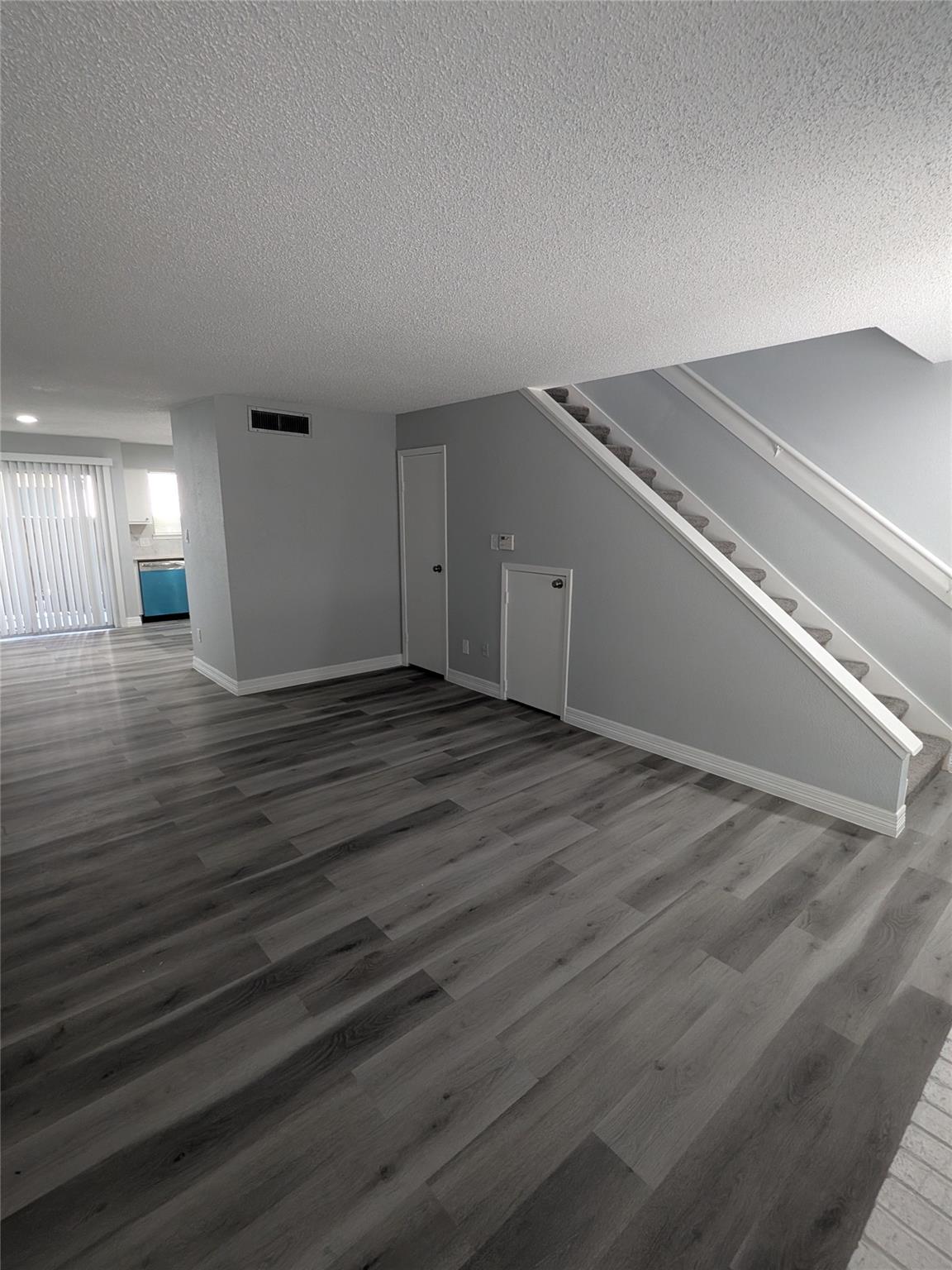 3919 Fairmont Parkway 113