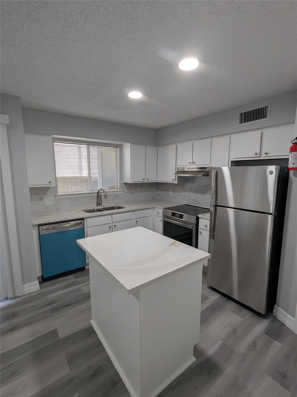 3919 Fairmont Parkway 113