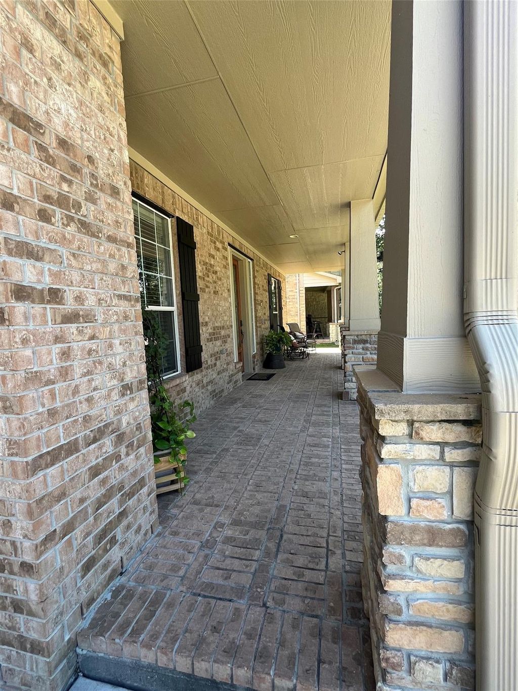Photo of 14522 Castle Cove Lane, Houston, TX 77044 (MLS # 26990126)