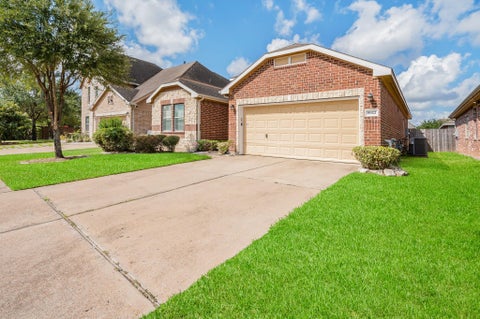 Photo of 8922 Cedar Mound Lane, Houston, TX 77083 (MLS # 13006002)