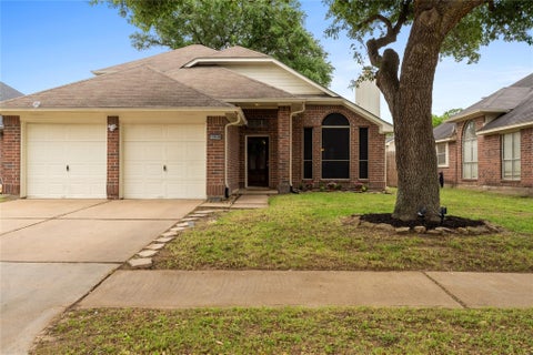 Photo of 12646 Duchess Lane, Houston, TX 77070 (MLS # 95405530)