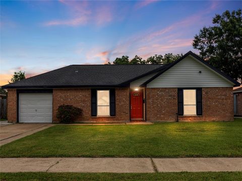 Photo of 11939 Flushing Meadows Drive, Houston, TX 77089 (MLS # 55193354)