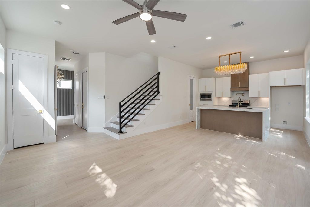 Photo of 7125 England Street, Houston, TX 77021 (MLS # 85764550)