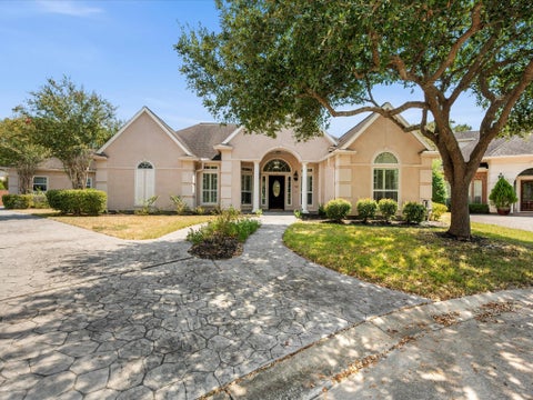Photo of 66 Blooming Grove Lane, Houston, TX 77077 (MLS # 74795614)