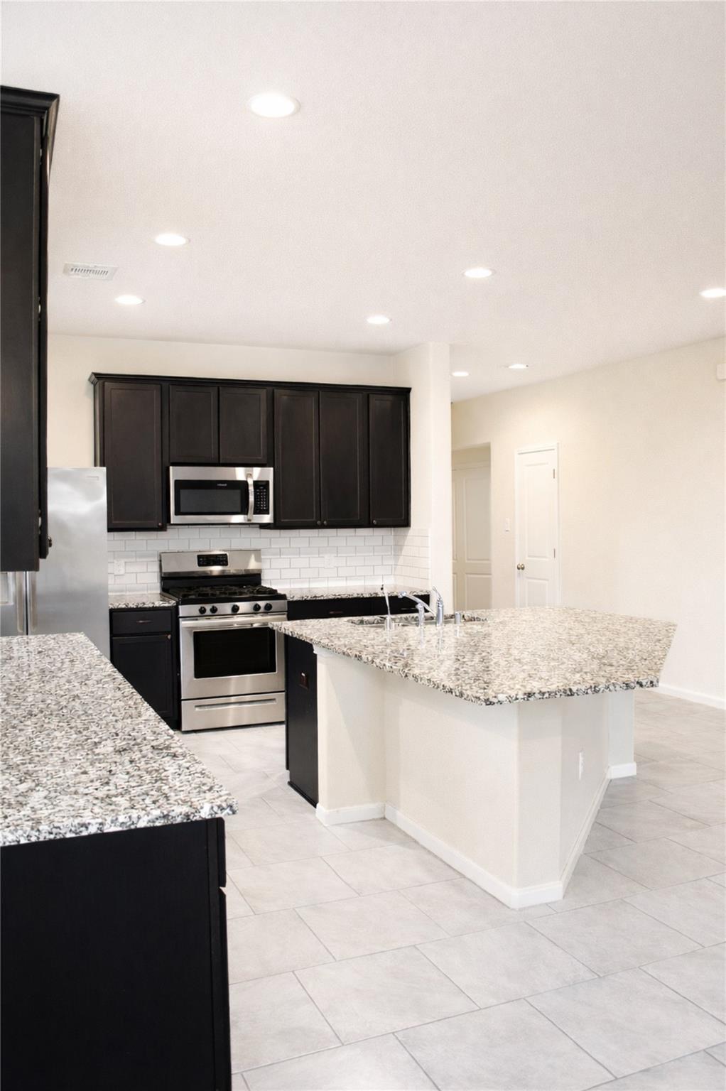 2923 Vales Point Drive