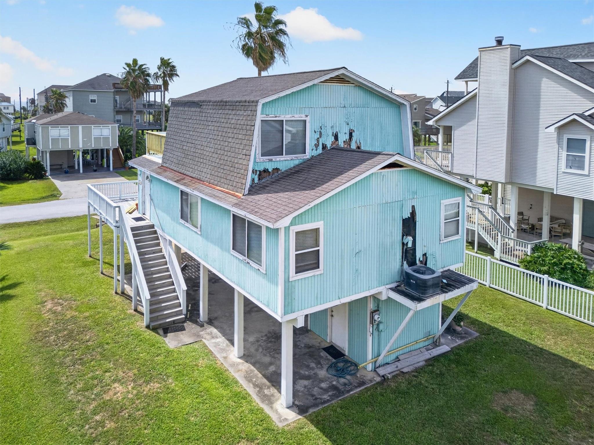 13822 San Domingo Drive