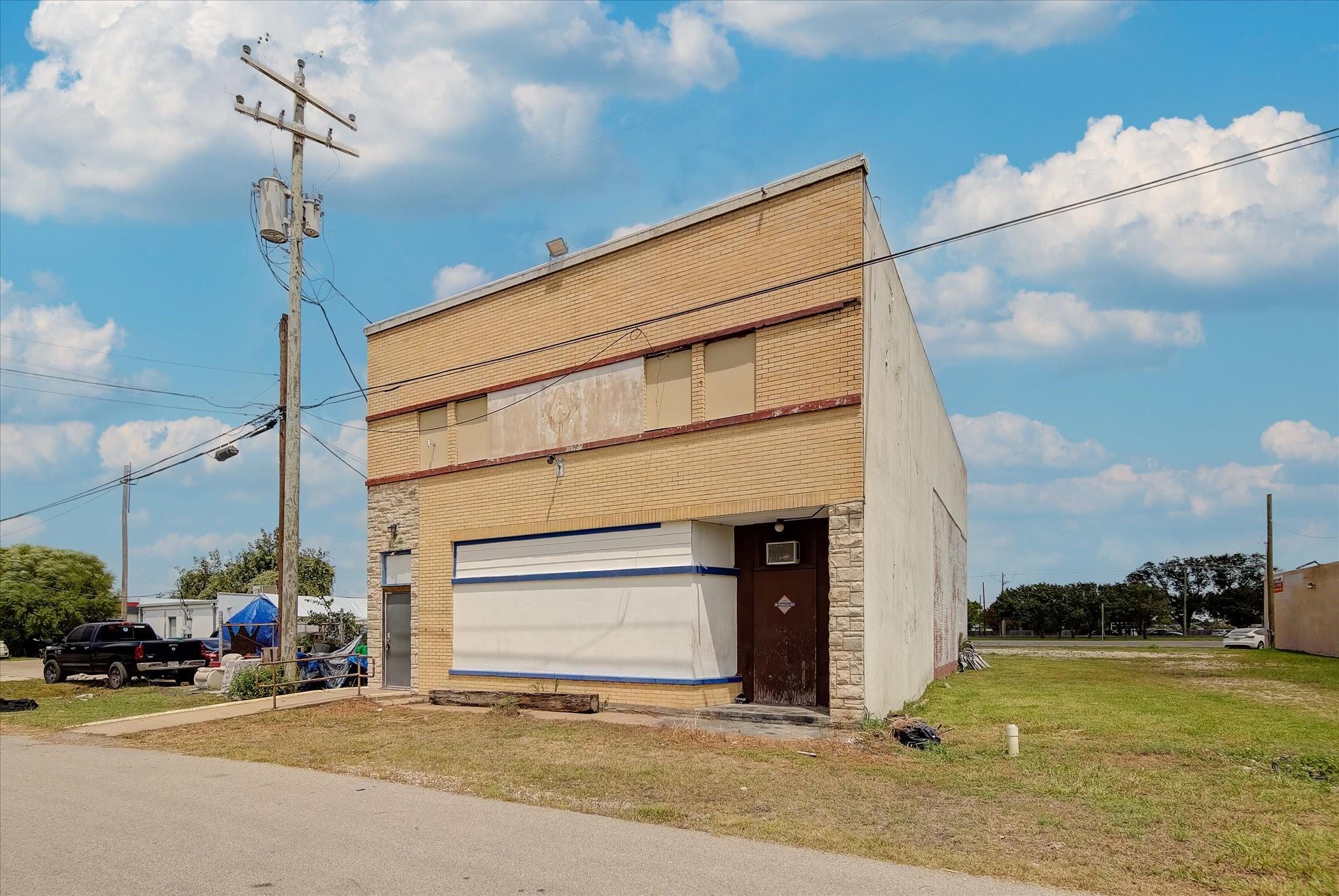 Photo 1 of 39 — 358 Demolay Street, La Marque, TX 77568