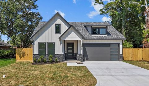 Photo of 1205 Jarrett Street, Liberty, TX 77575 (MLS # 2495322)