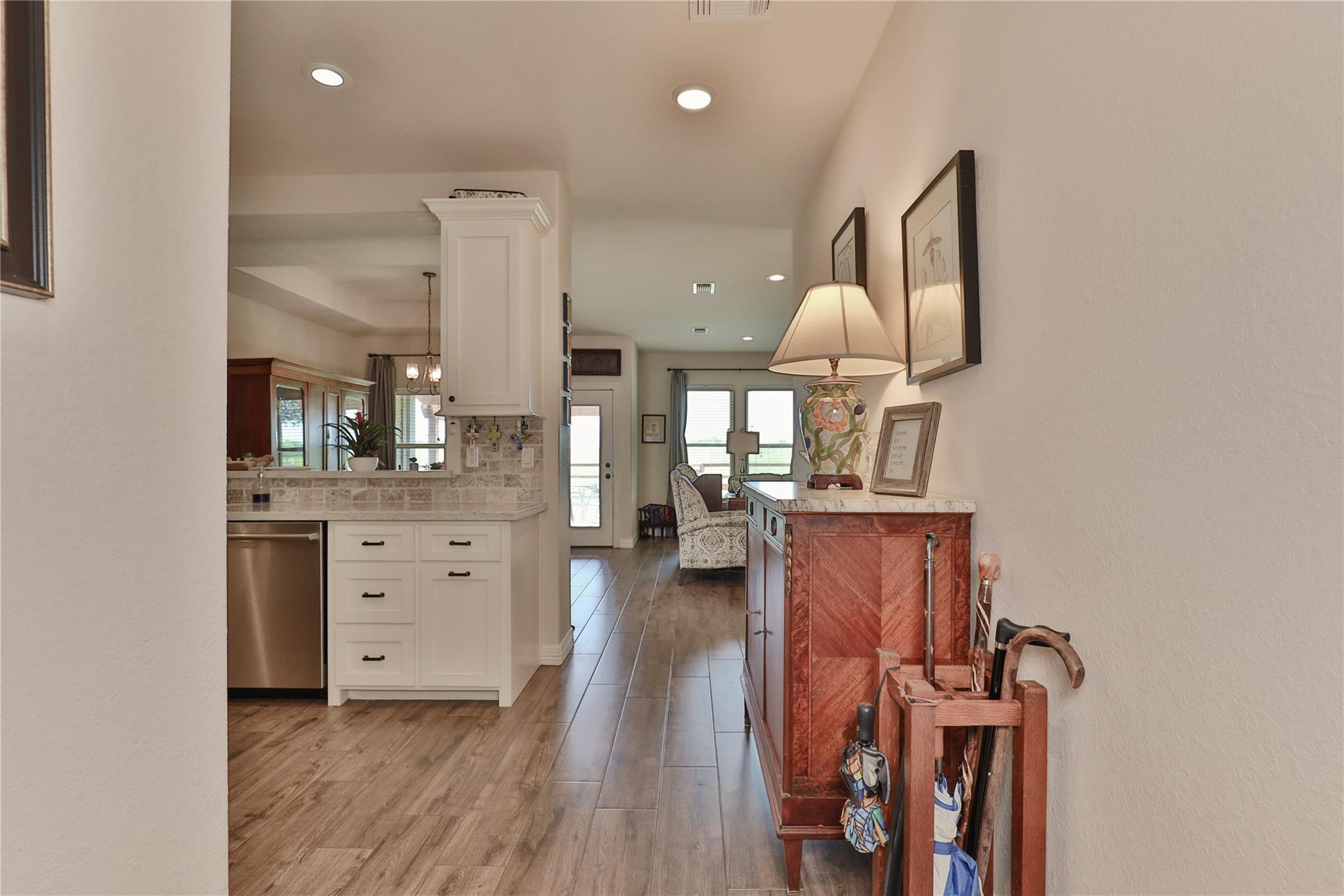 461 Twin Lakes Boulevard W