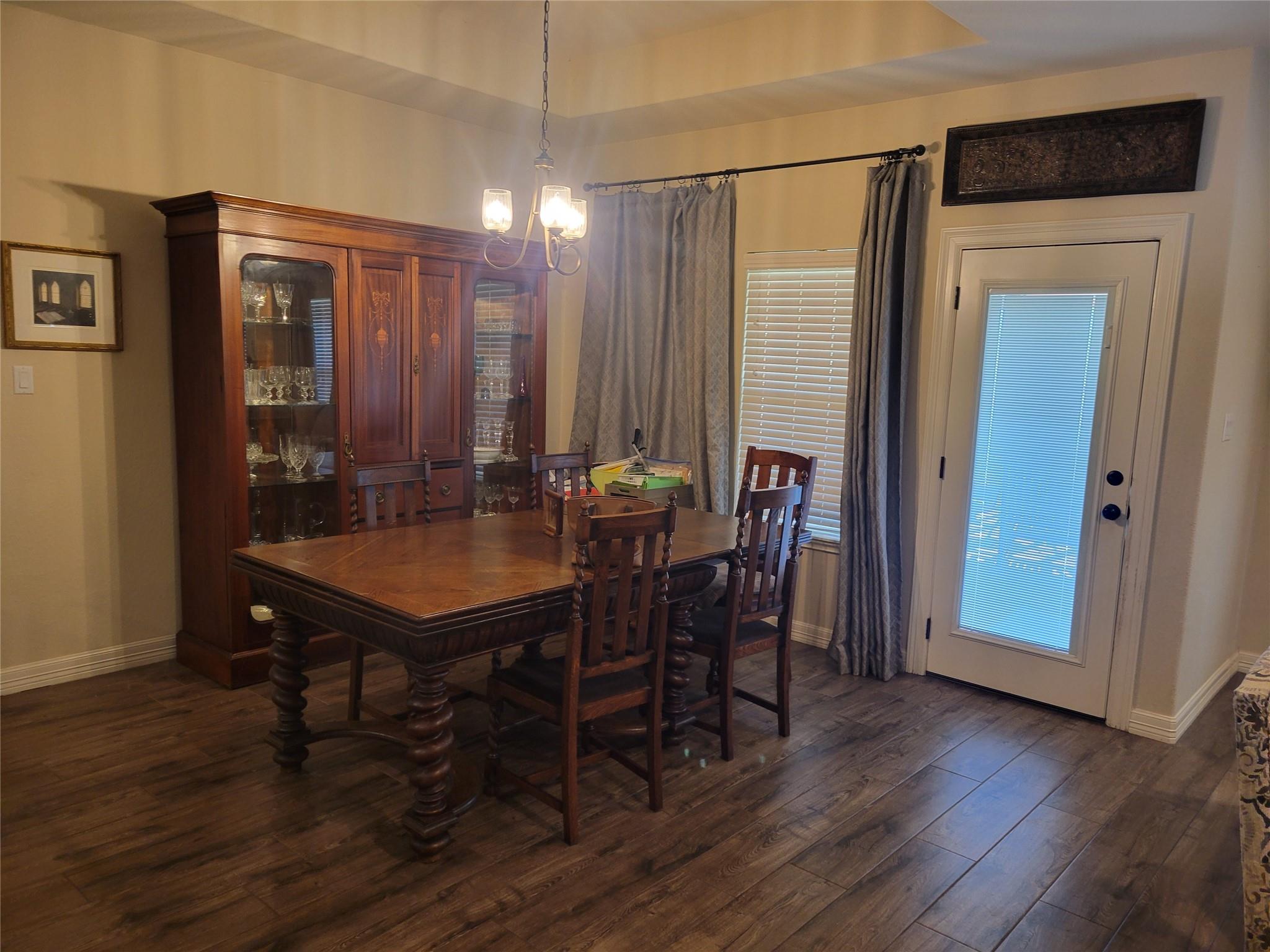 461 Twin Lakes Boulevard W