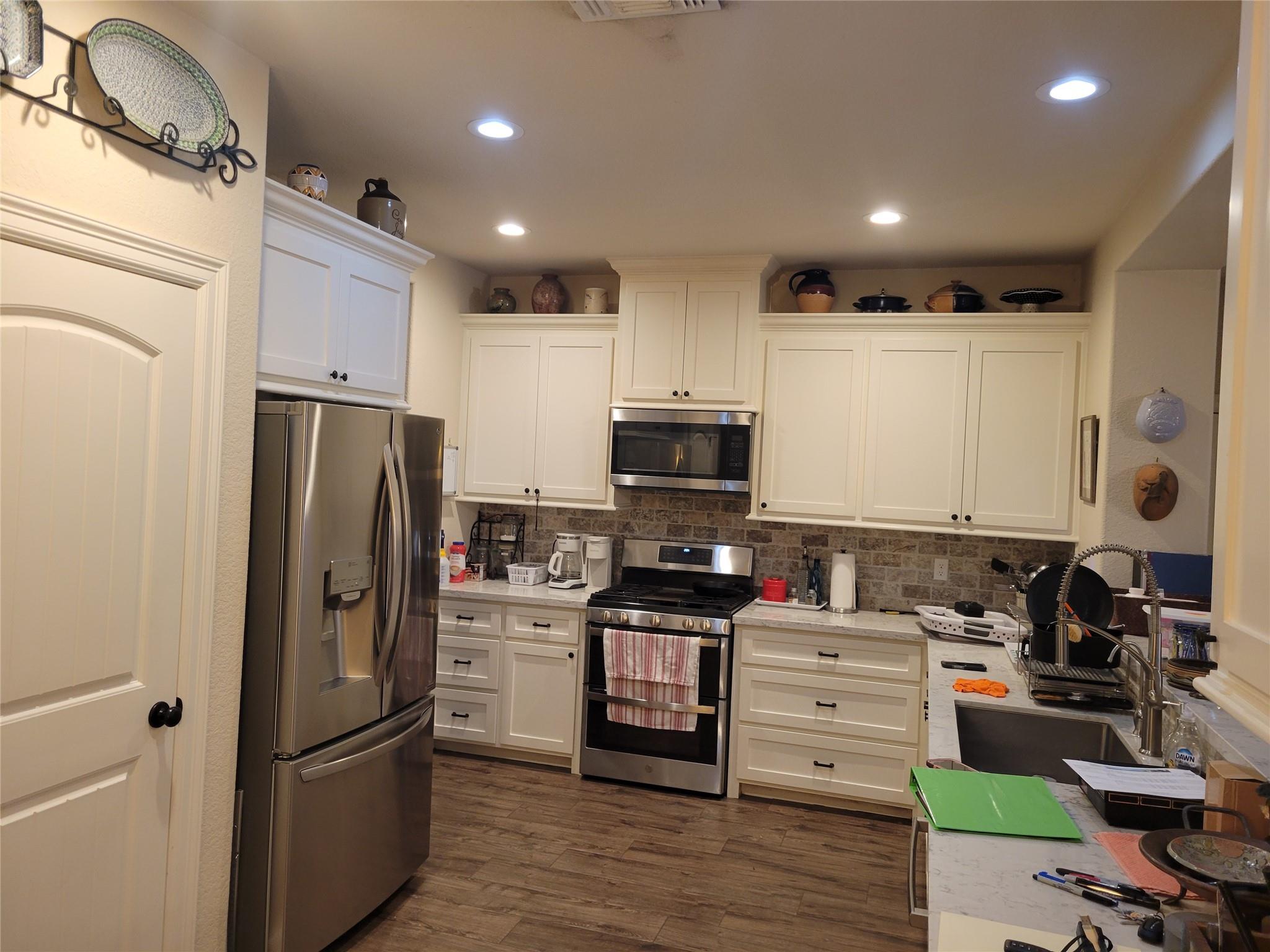 461 Twin Lakes Boulevard W