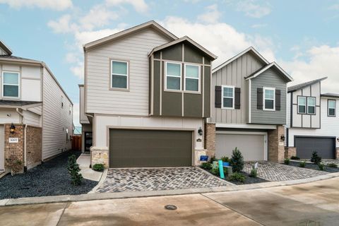 Photo of 8209 Rising Stream Drive, Houston, TX 77063 (MLS # 21283887)