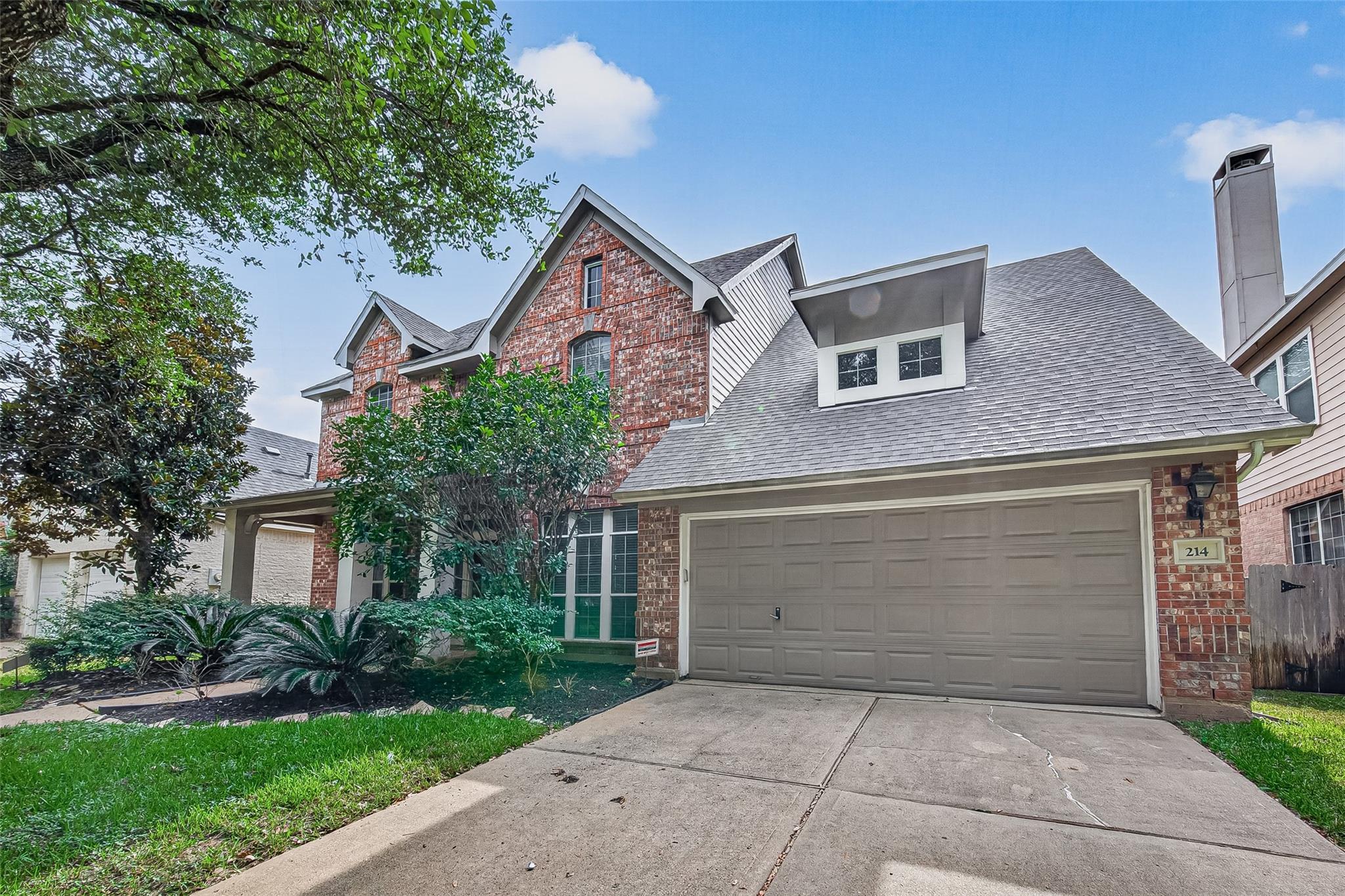 214 Kentwood Ridge Court