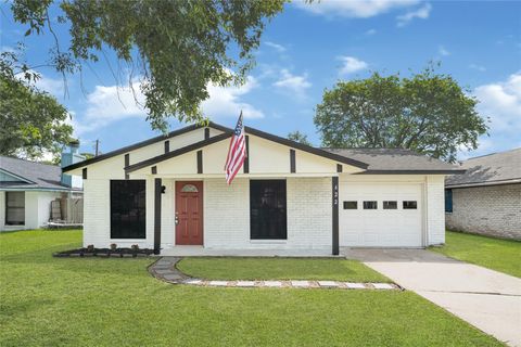 Photo of 622 N 13th Street, La Porte, TX 77571 (MLS # 13319130)