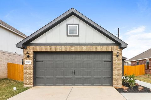Photo of 7510 Tipton Meadow Way, Richmond, TX 77469 (MLS # 893855)