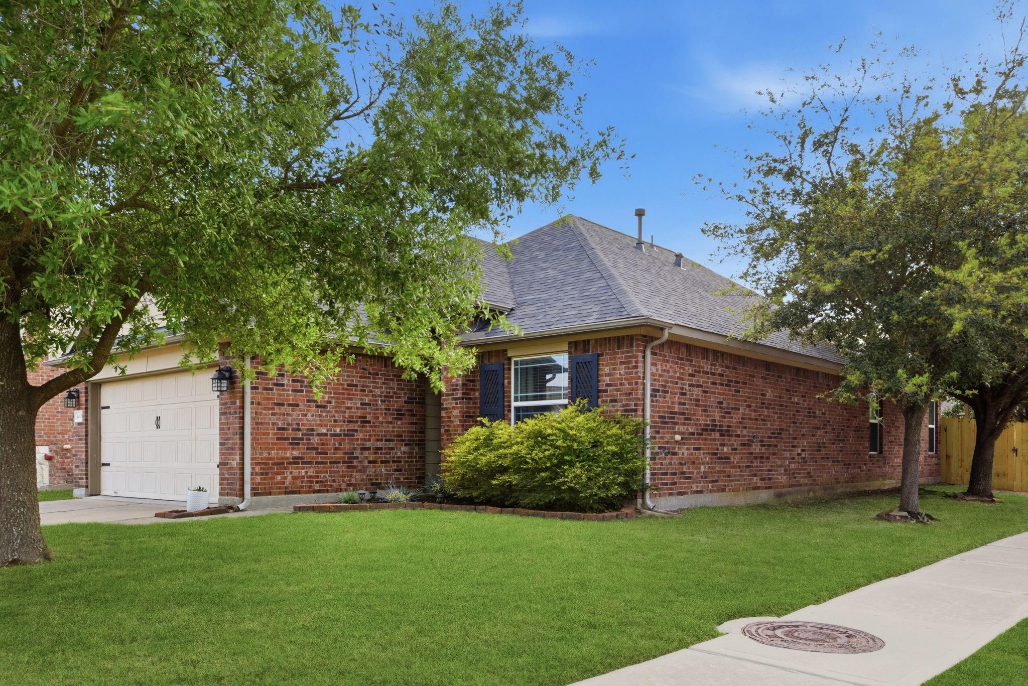 2415 Lakecrest Town Drive