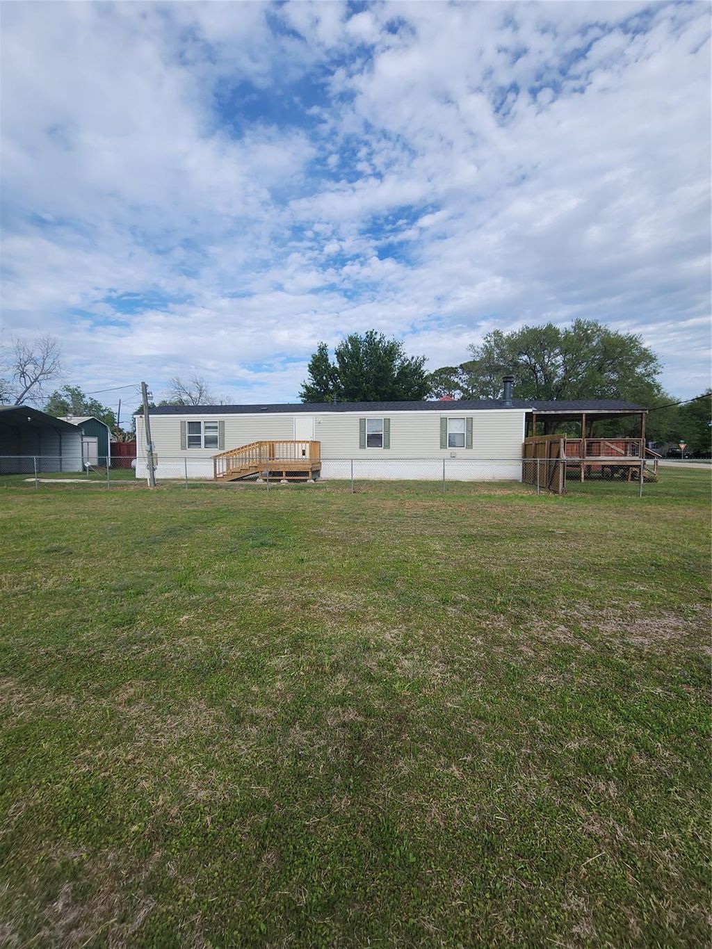 Photo of 502 Magnusson Ave, Palacios, TX 77414 (MLS # 64296236)