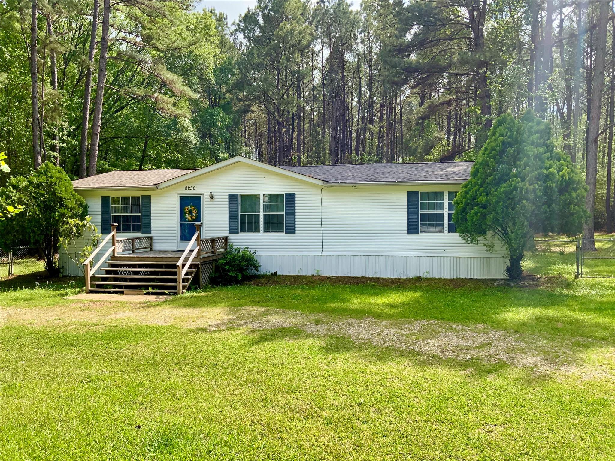 8256 Us Highway 190 E