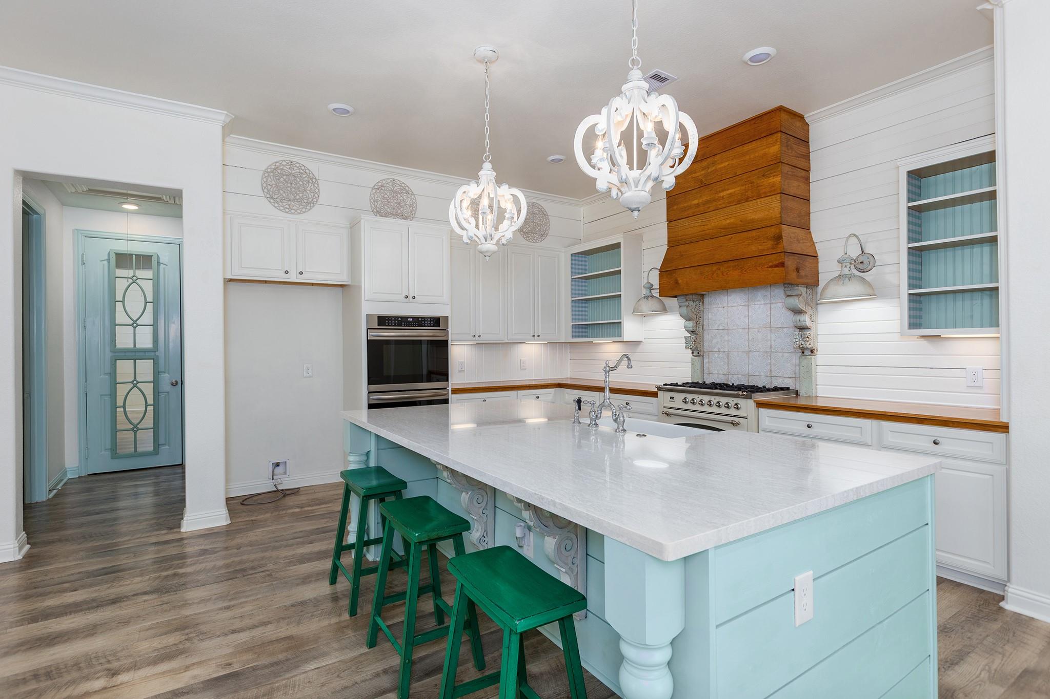 19276 Yellow Chestnut Lane