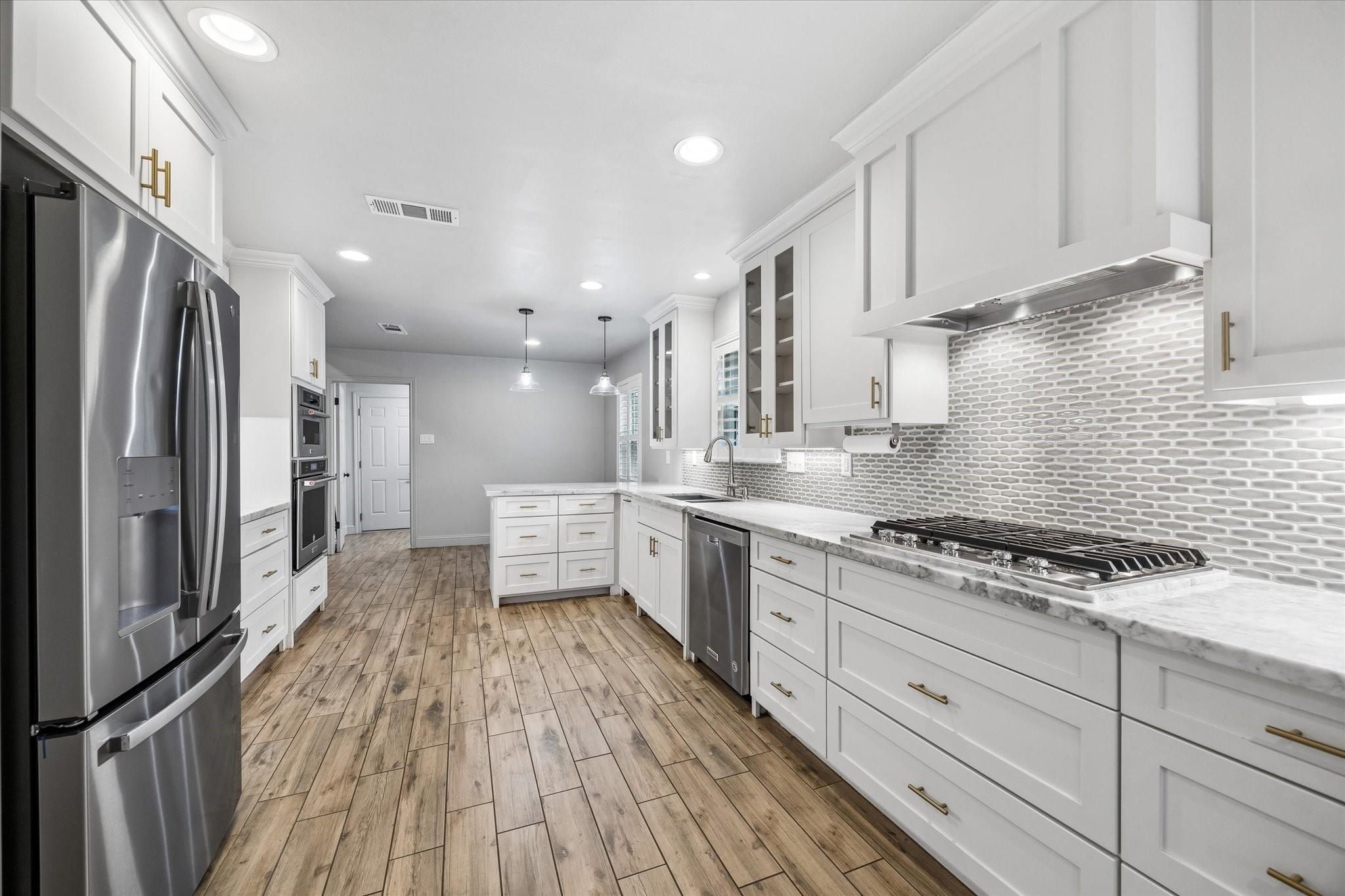10602 Del Monte Drive