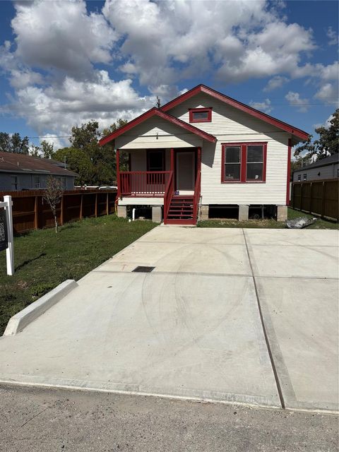 Photo of 7807 Queen Street, Houston, TX 77028 (MLS # 86744320)