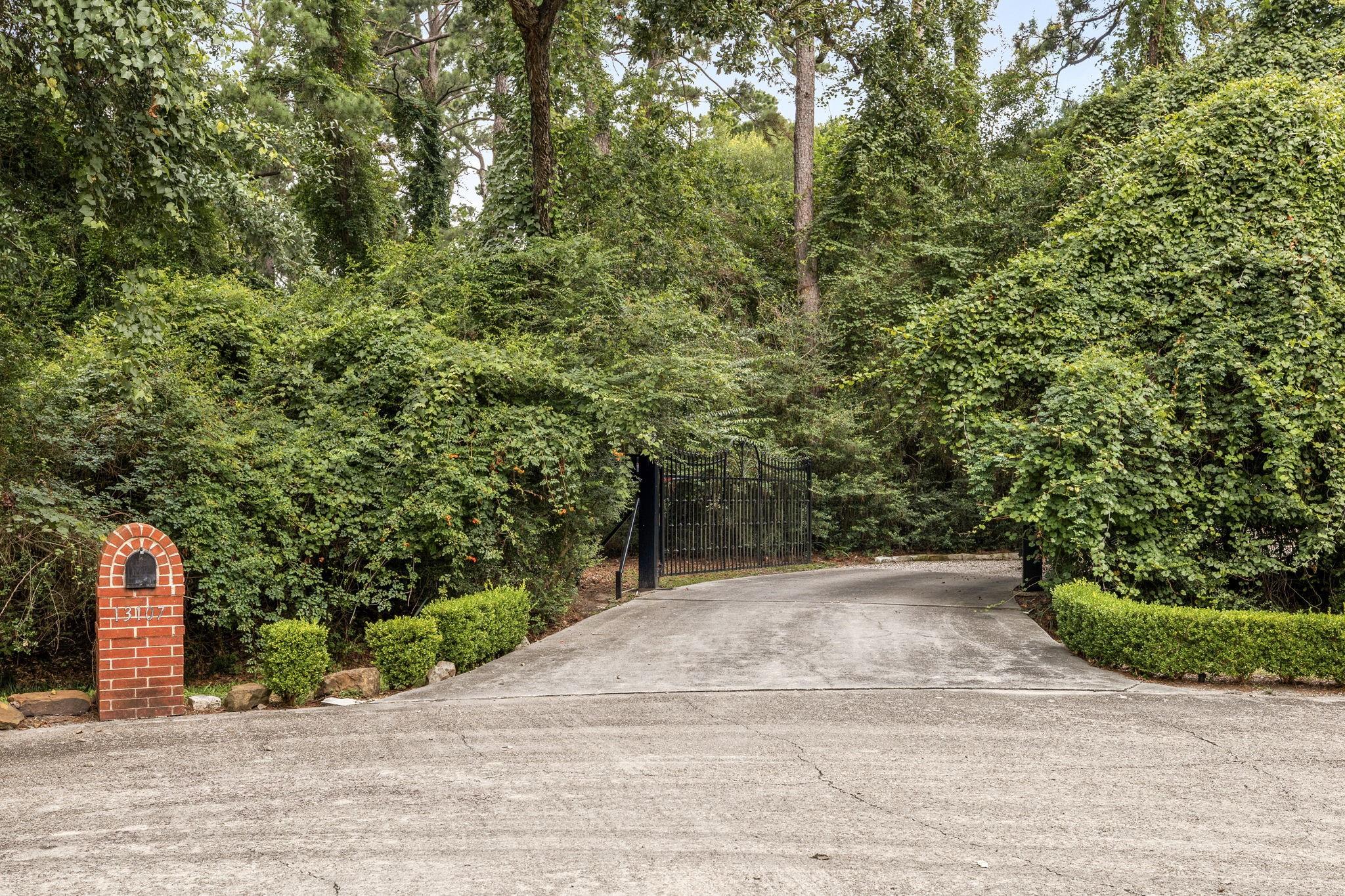 13107 Mansion Court