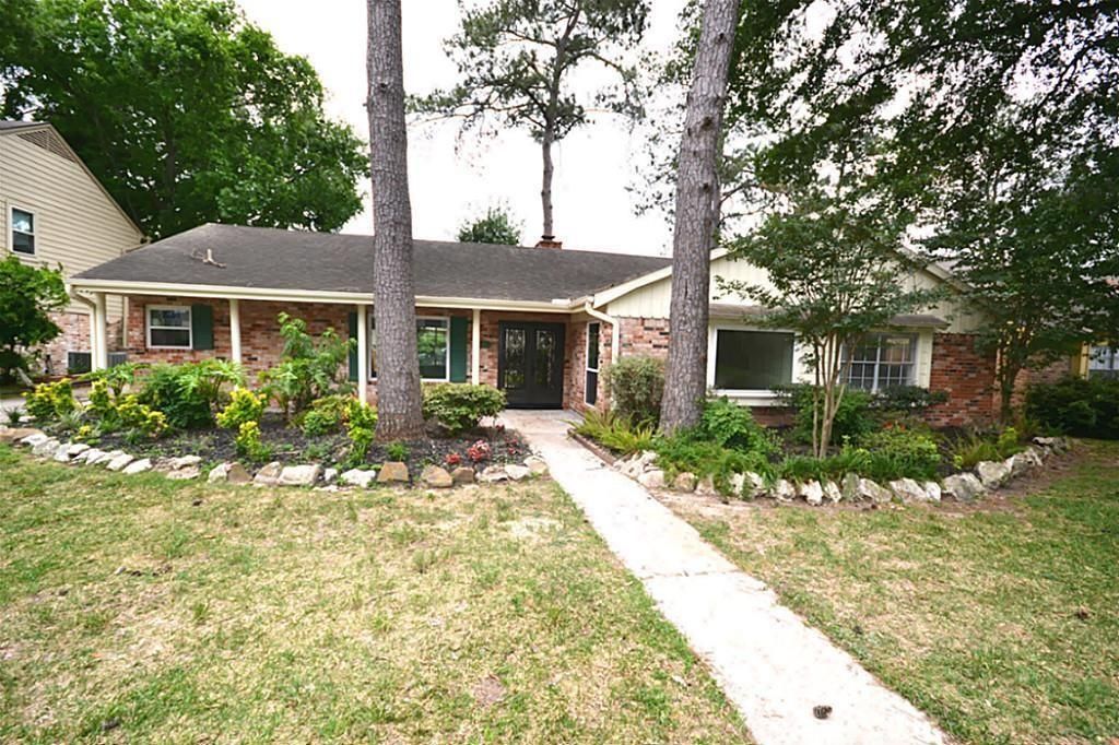 Photo of 11211 Ash Creek Drive, Houston, TX 77043 (MLS # 14967925)