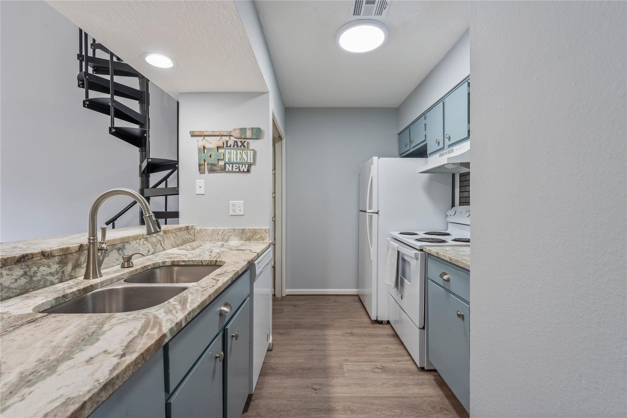 Montgomery, Texas 77356, United States, 3 Bedrooms Bedrooms, ,3 BathroomsBathrooms,Residential,Active,230855