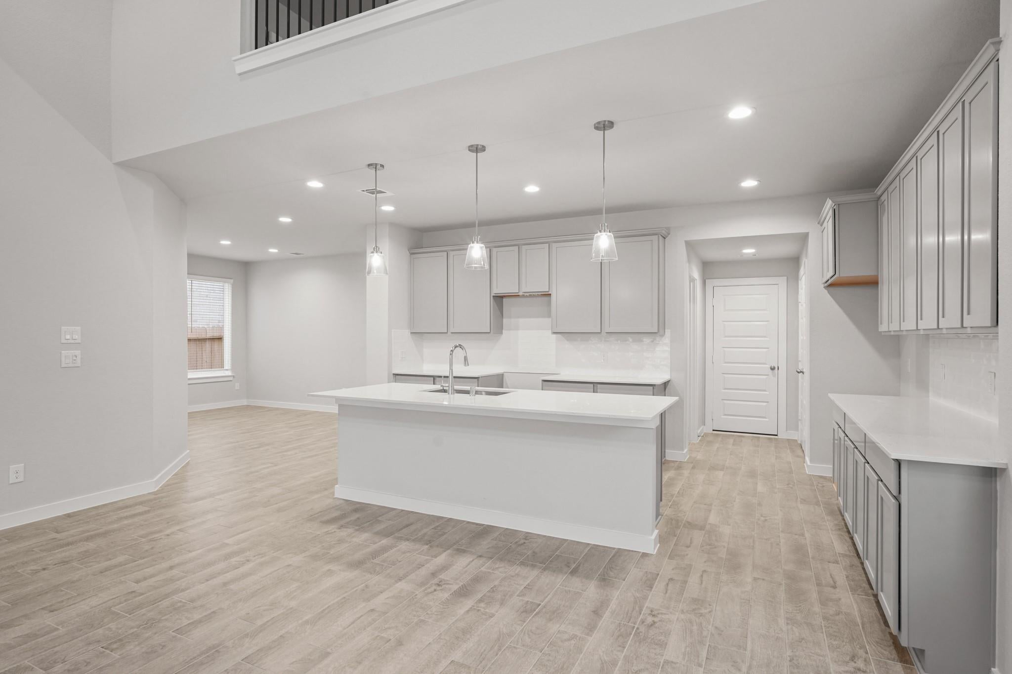 2522 Ivory Basewood Lane