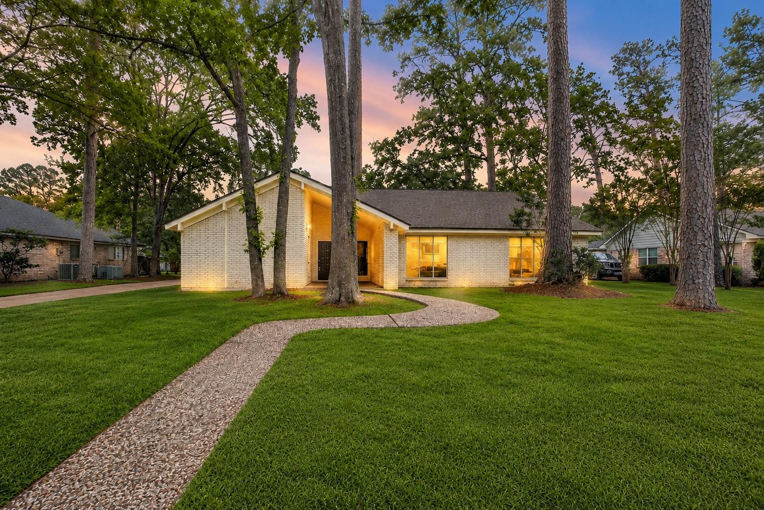 1927 Hidden Creek Drive