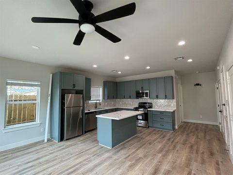 Photo of 3604 Dennis Street, Houston, TX 77004 (MLS # 89585340)