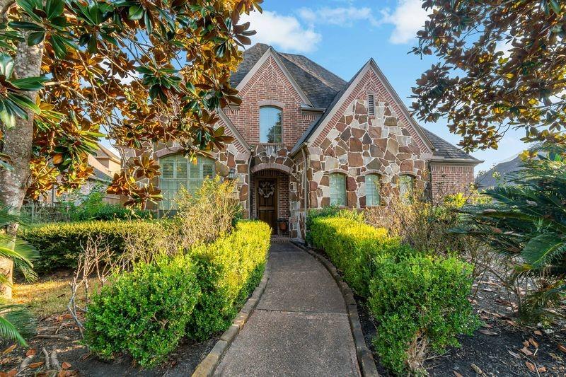 22 Waters Lake Boulevard