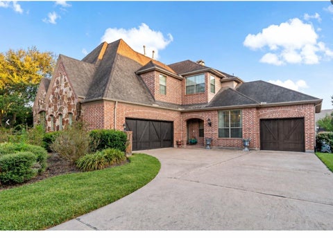 Photo of 22 Waters Lake Boulevard, Missouri City, TX 77459 (MLS # 37816013)