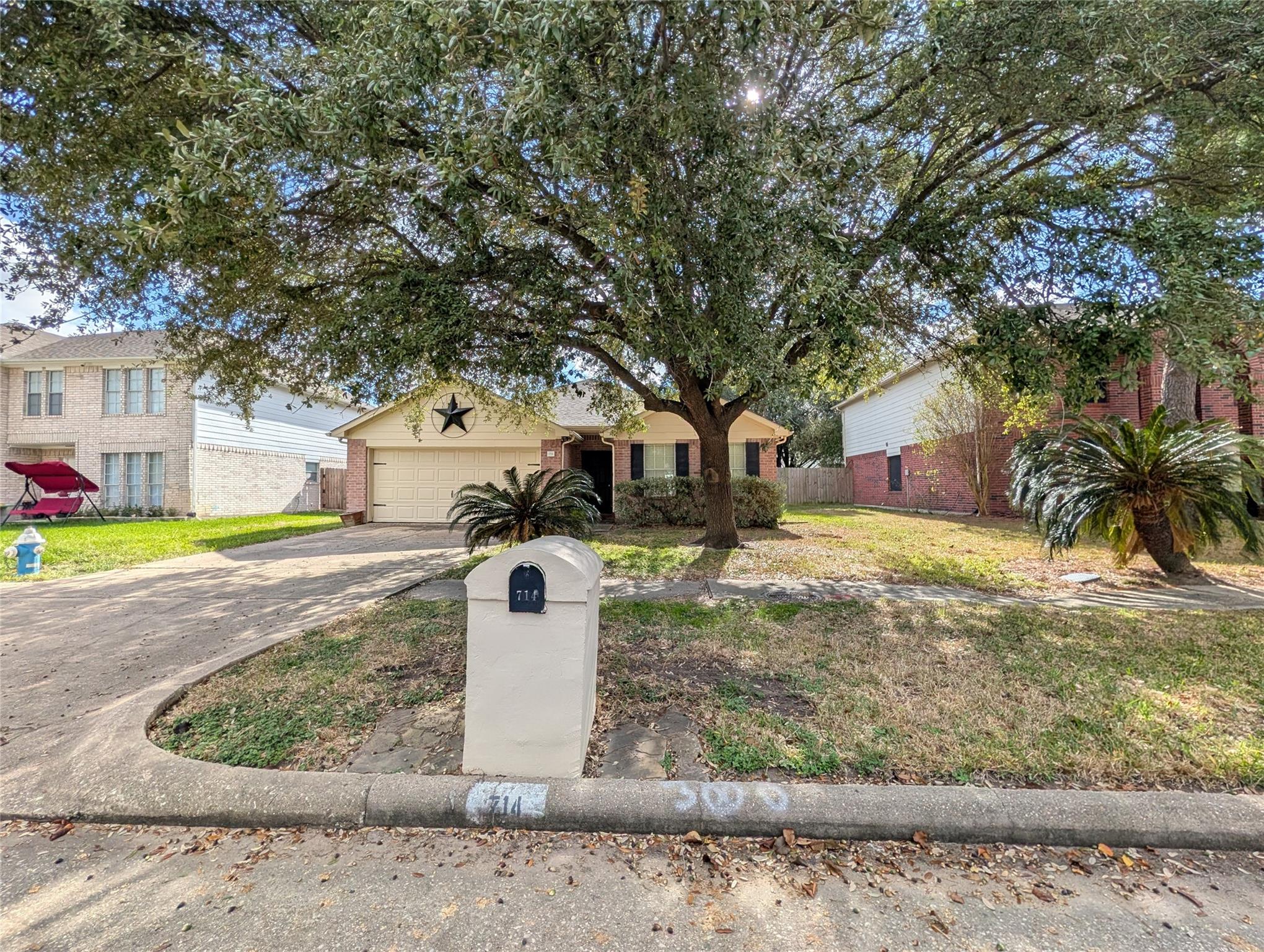 714 N Vista Drive