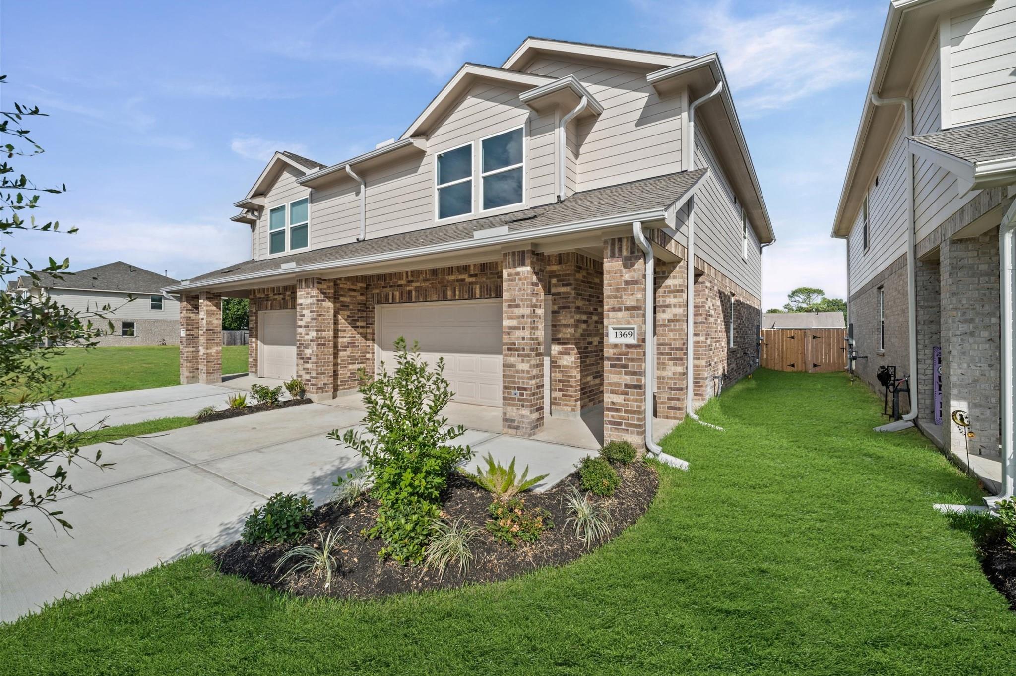 1369 Mixander Way