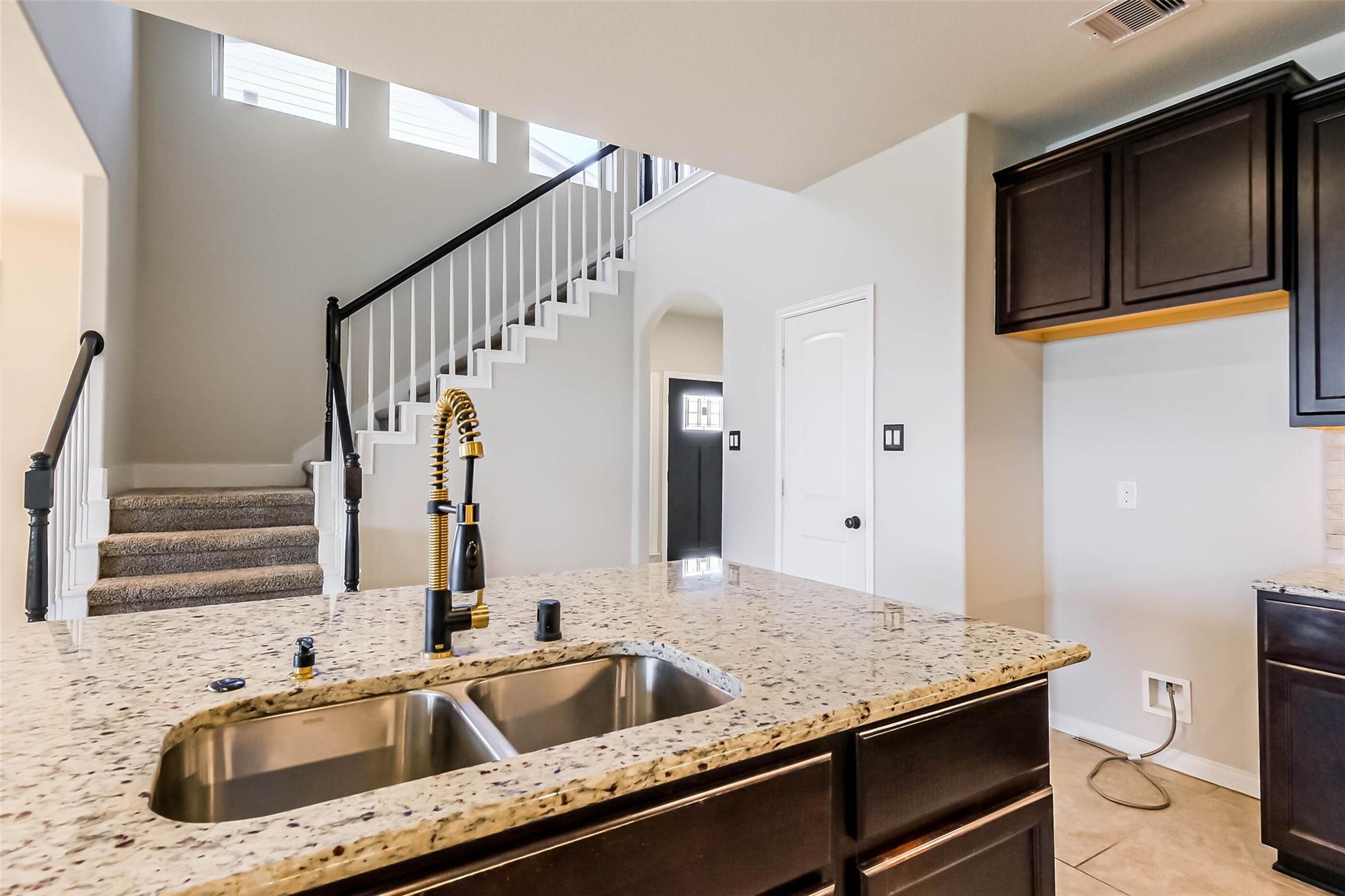 1242 Willow Plains Lane N