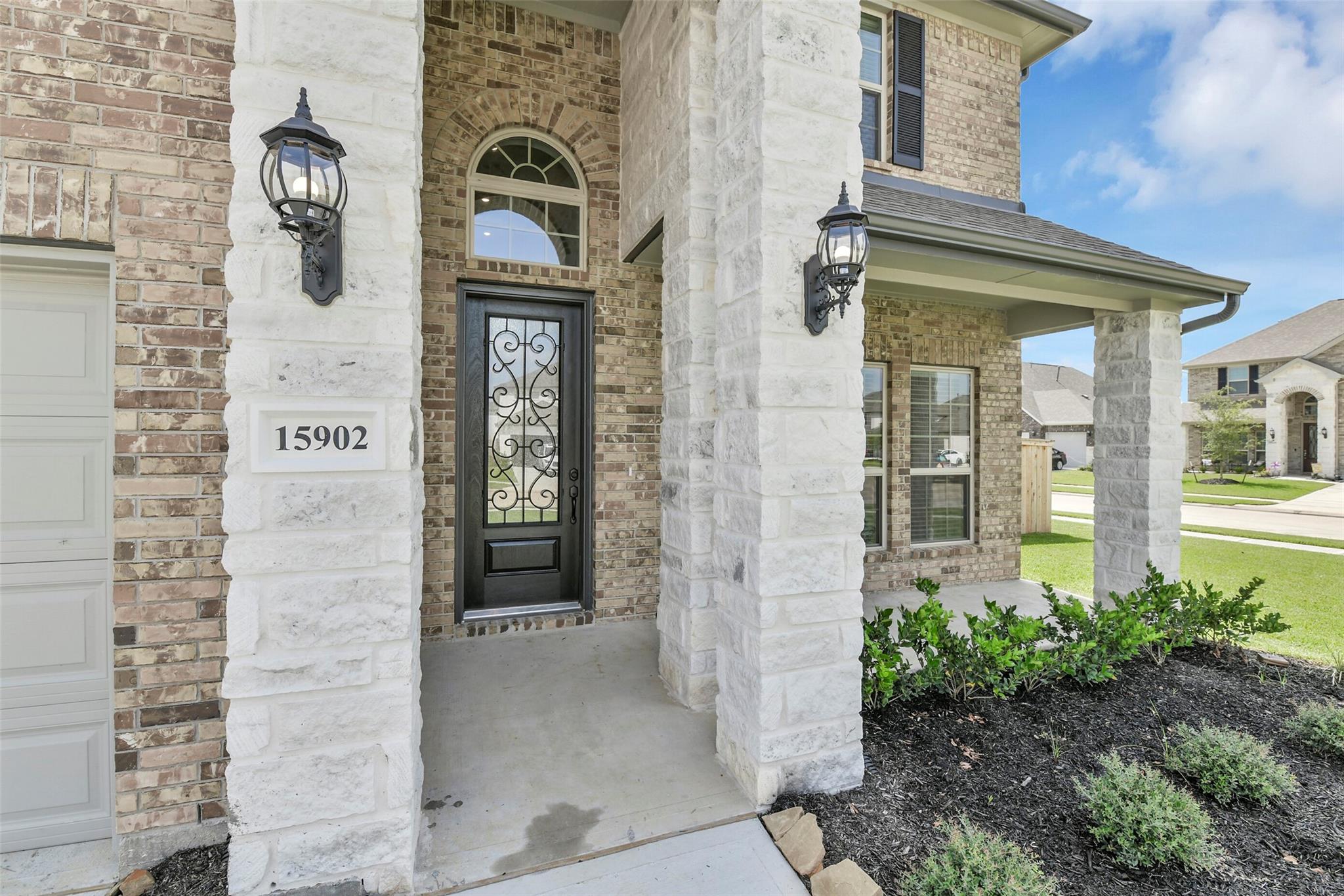 15902 Mimosa Cedar Circle Lane