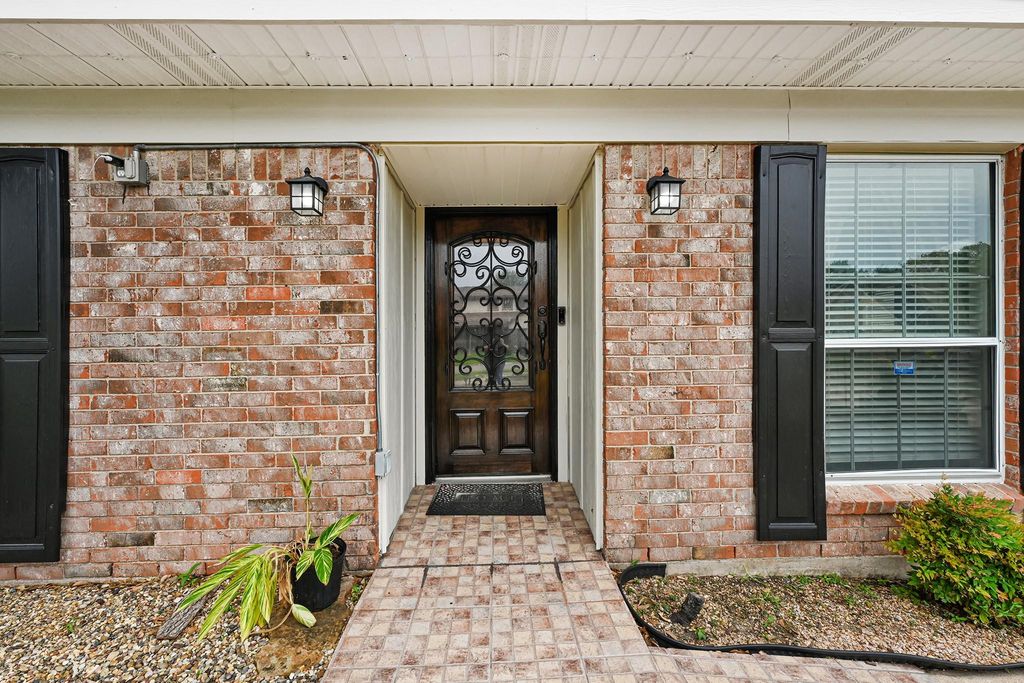 Photo of 2218 Cherry Lane, Pasadena, TX 77502 (MLS # 61499407)