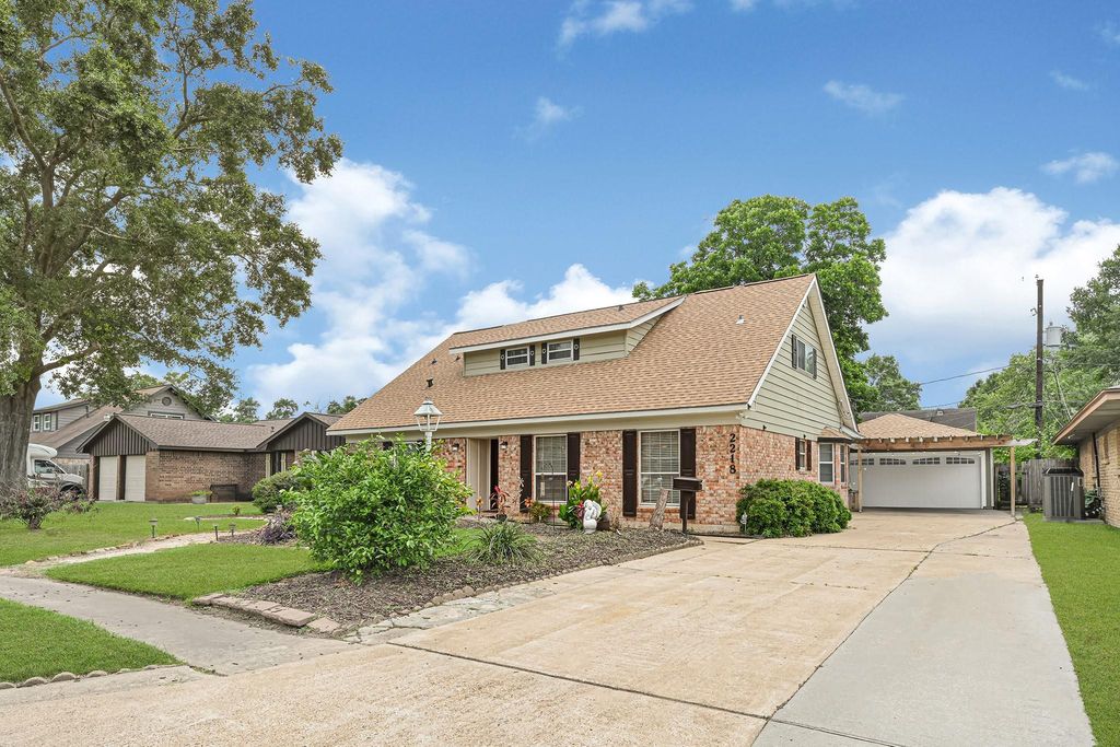 Photo of 2218 Cherry Lane, Pasadena, TX 77502 (MLS # 61499407)