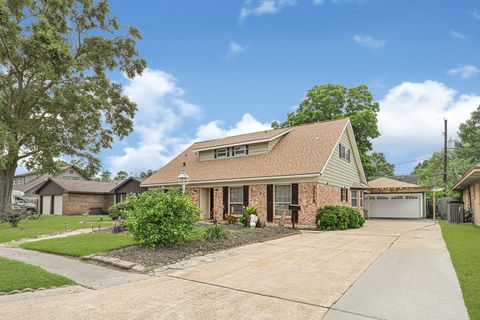 Photo of 2218 Cherry Lane, Pasadena, TX 77502 (MLS # 61499407)