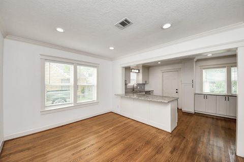 Tiny photo for 609 Reid Street, Houston, TX 77022 (MLS # 73661890)