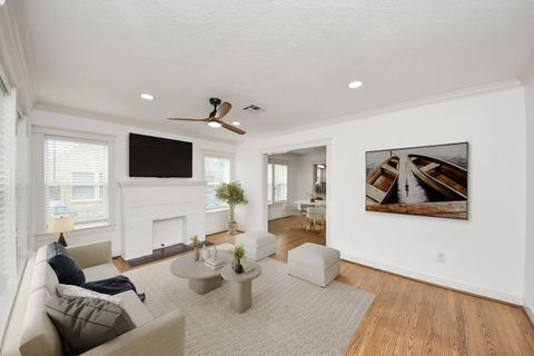 Tiny photo for 609 Reid Street, Houston, TX 77022 (MLS # 73661890)