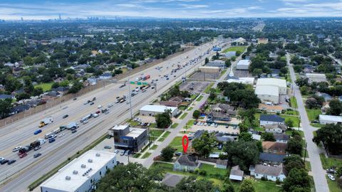 Tiny photo for 609 Reid Street, Houston, TX 77022 (MLS # 73661890)