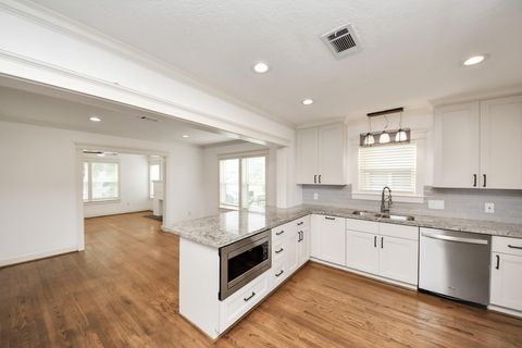 Tiny photo for 609 Reid Street, Houston, TX 77022 (MLS # 73661890)
